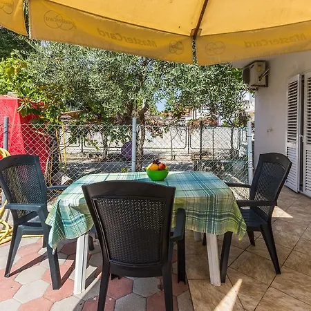 Apartment Nadalina Zadar