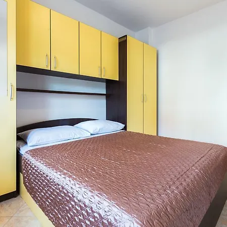 Apartment Nadalina Zadar
