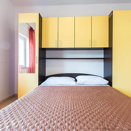 Apartment Nadalina *